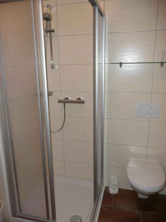 Gasthaus Pension Zur Nixe Steinbach am Attersee Bilik gambar